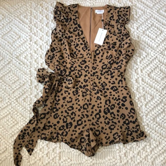 Lovers And Friends JILL Leopard Print Ruffle Romper - Picture 2 of 9